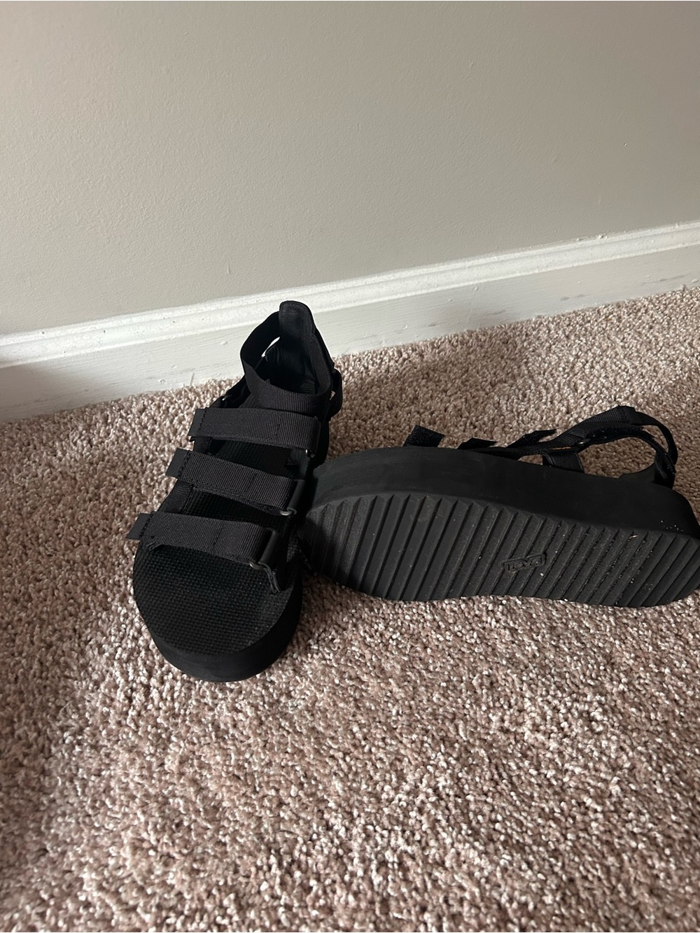 Teva Black Elevated Sport Sandals - Picture 3 of 4